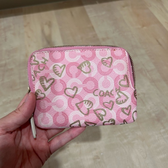 Coach Pink and Gold Case - Picture 2 of 6
